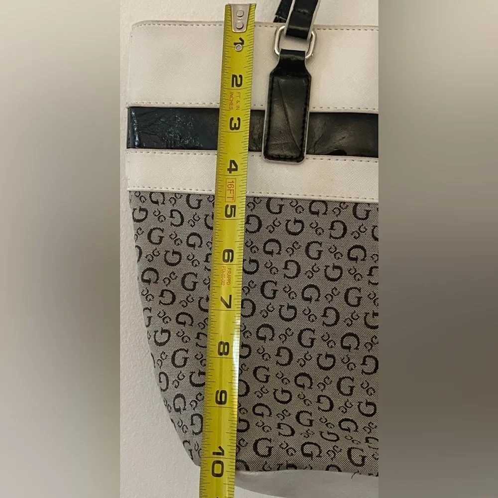 Guess Black & White Patterned Logo Tote Bag
